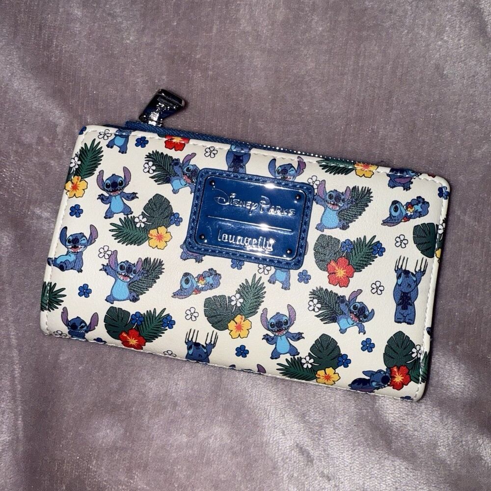 Loungefly Disney Lilo & Stitch AOP Floral Zip-Around Wallet, Multicolor, M